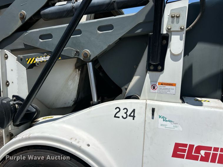 image for item EK8174 2009 Elgin Pelican NP street sweeper