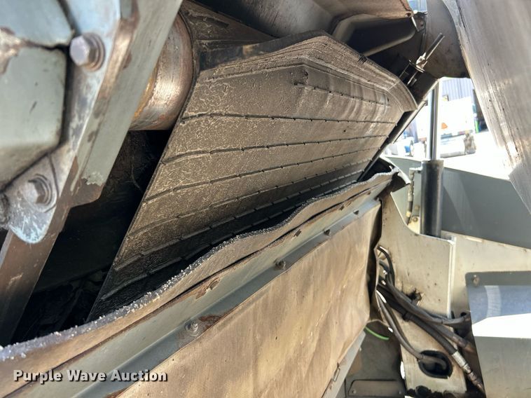 image for item EK8174 2009 Elgin Pelican NP street sweeper