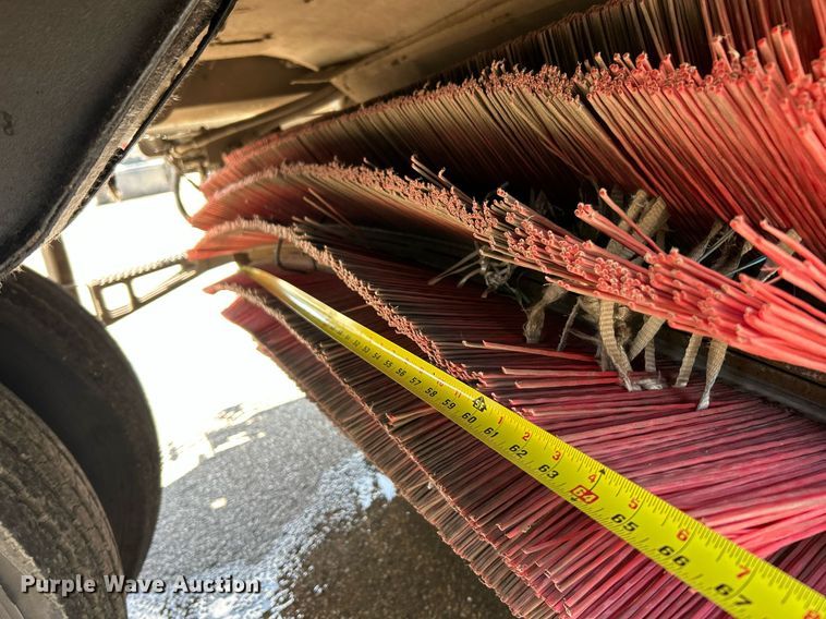 image for item EK8174 2009 Elgin Pelican NP street sweeper