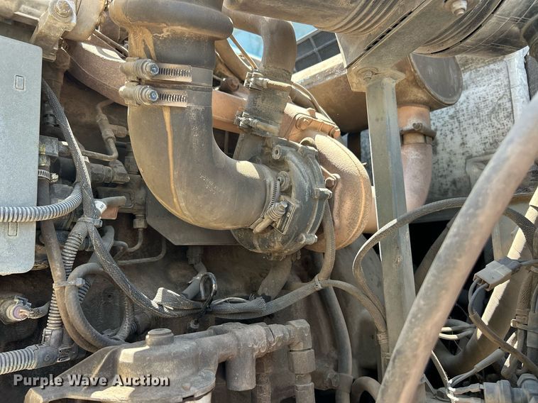 image for item EK8174 2009 Elgin Pelican NP street sweeper