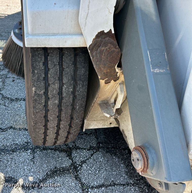 image for item EK8174 2009 Elgin Pelican NP street sweeper