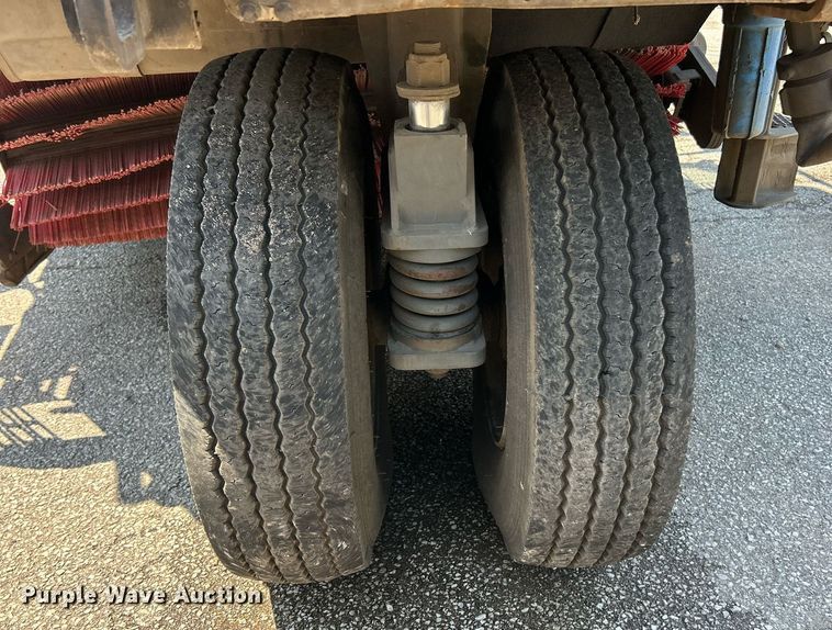 image for item EK8174 2009 Elgin Pelican NP street sweeper