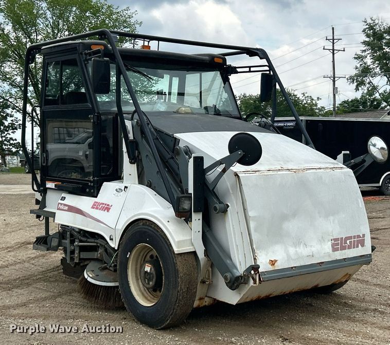 image for item EK8189 2009 Elgin Pelican NP sweeper