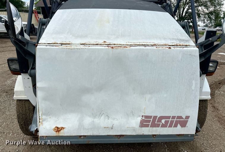 image for item EK8189 2009 Elgin Pelican NP sweeper