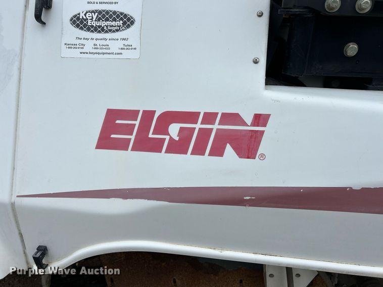 image for item EK8189 2009 Elgin Pelican NP sweeper