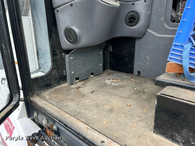 image for item EK8189 2009 Elgin Pelican NP sweeper