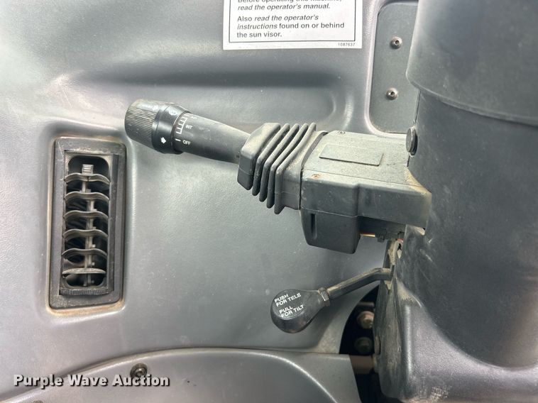 image for item EK8189 2009 Elgin Pelican NP sweeper