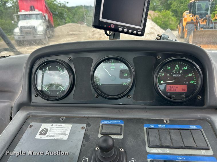 image for item EK8189 2009 Elgin Pelican NP sweeper