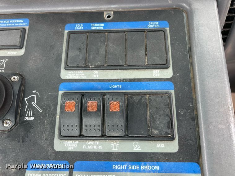 image for item EK8189 2009 Elgin Pelican NP sweeper