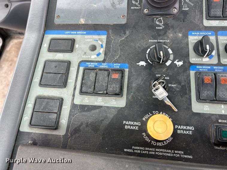 image for item EK8189 2009 Elgin Pelican NP sweeper