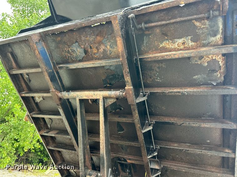 image for item EK8194 2011 Ford F450 Super Duty XL dump truck