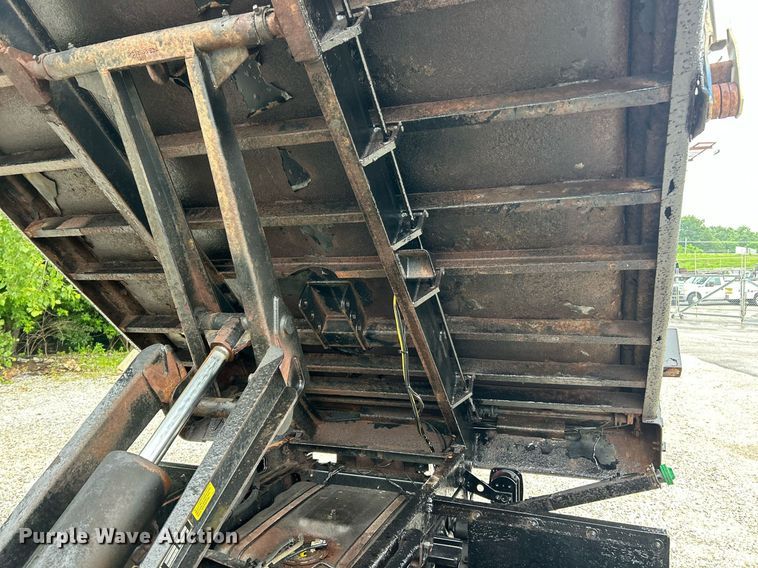 image for item EK8194 2011 Ford F450 Super Duty XL dump truck