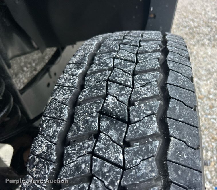 image for item EK8194 2011 Ford F450 Super Duty XL dump truck