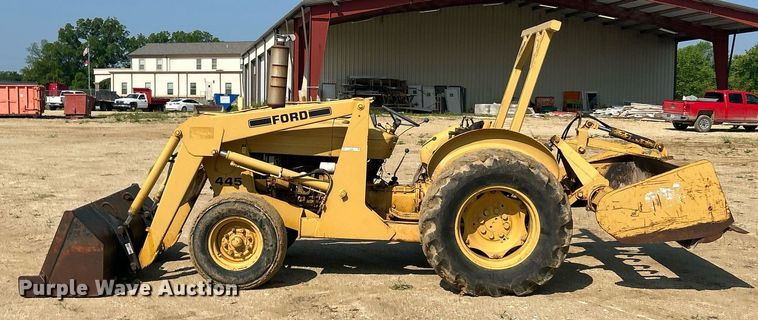 image for item EK8201 1984 Ford 445 tractor