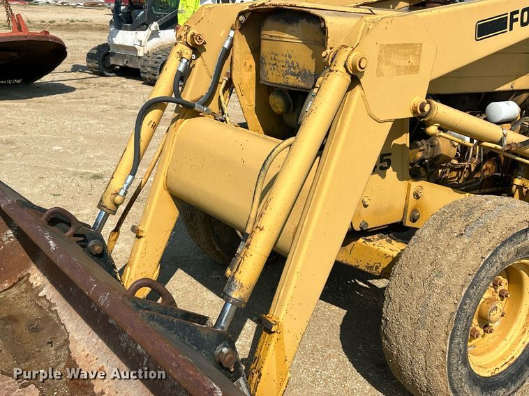 image for item EK8201 1984 Ford 445 tractor