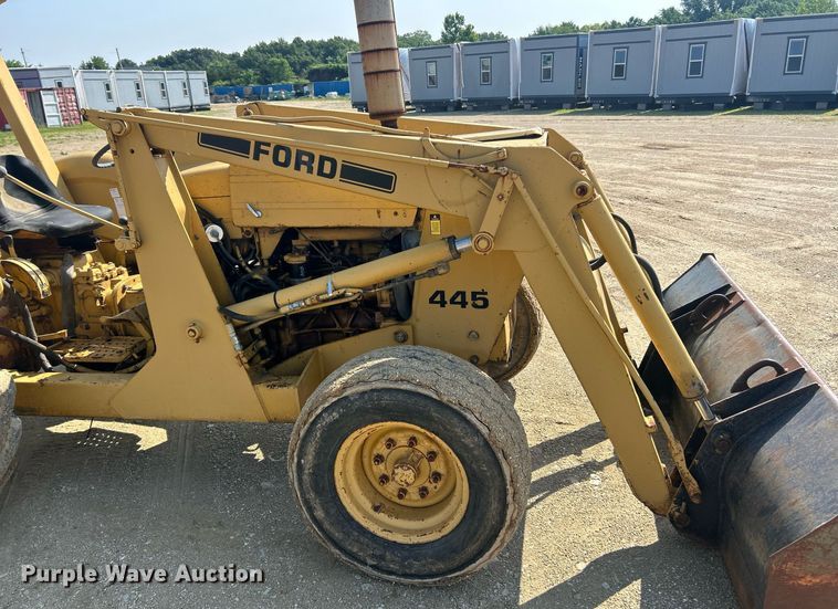 image for item EK8201 1984 Ford 445 tractor