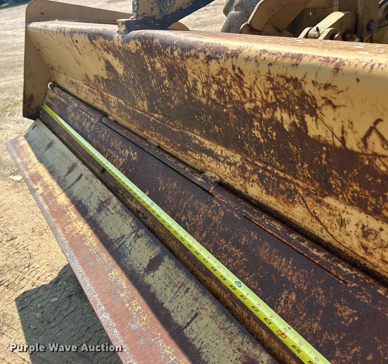 image for item EK8201 1984 Ford 445 tractor