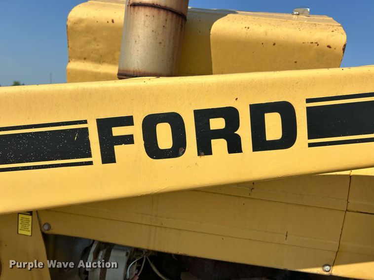 image for item EK8201 1984 Ford 445 tractor