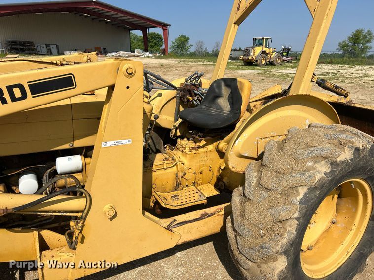 image for item EK8201 1984 Ford 445 tractor