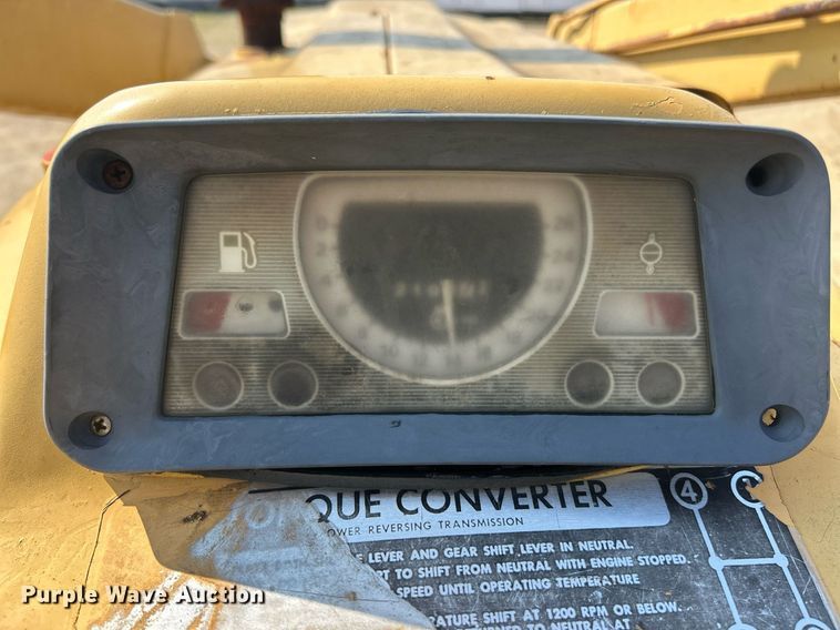 image for item EK8201 1984 Ford 445 tractor