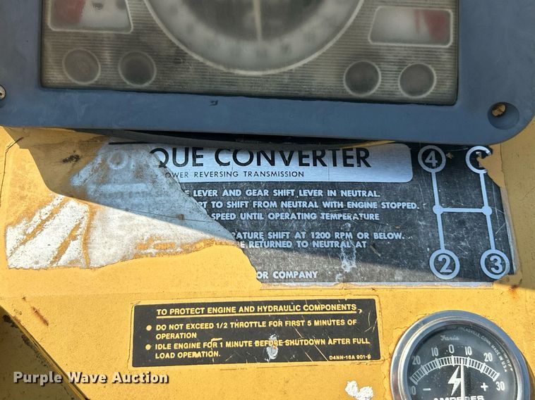 image for item EK8201 1984 Ford 445 tractor