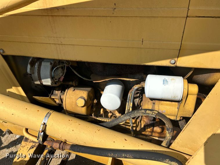 image for item EK8201 1984 Ford 445 tractor