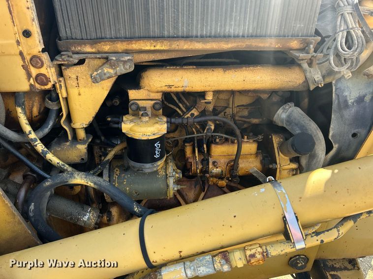 image for item EK8201 1984 Ford 445 tractor