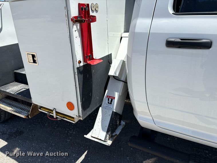 image for item EL2107 2020 Dodge Ram 5500 bucket truck