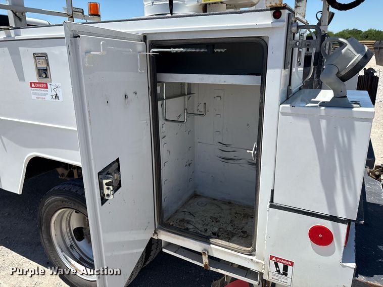 image for item EL2107 2020 Dodge Ram 5500 bucket truck