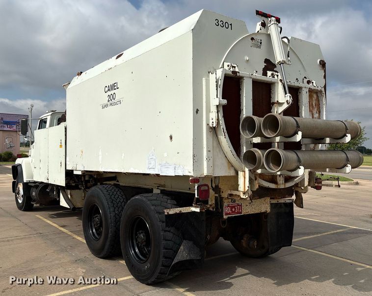 image for item EM2591 1987 Ford L8000 sewer jetter truck