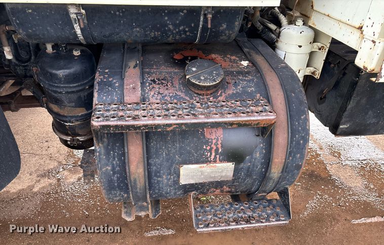 image for item EM2591 1987 Ford L8000 sewer jetter truck