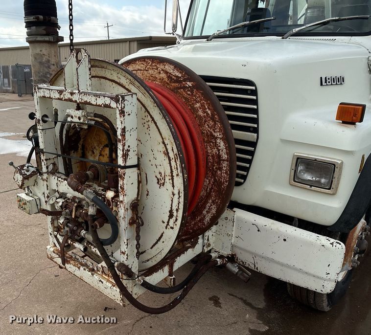 image for item EM2591 1987 Ford L8000 sewer jetter truck