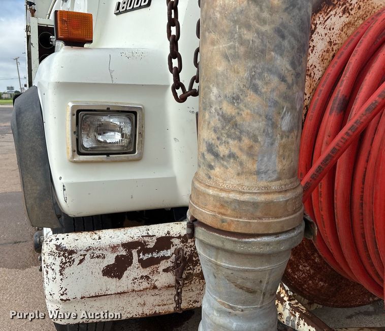 image for item EM2591 1987 Ford L8000 sewer jetter truck