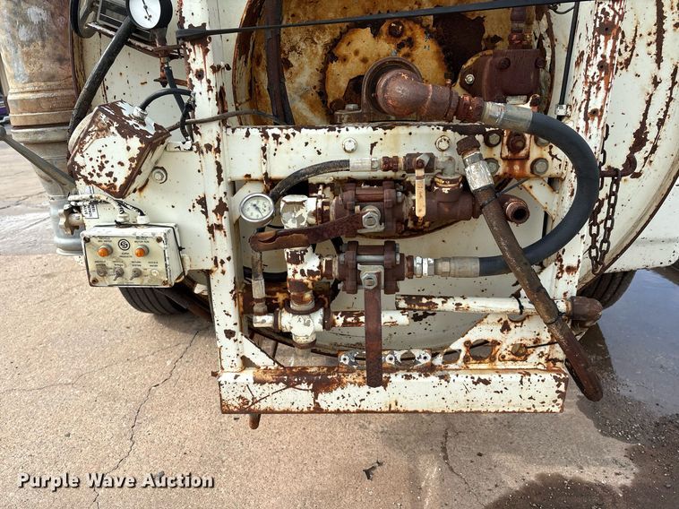 image for item EM2591 1987 Ford L8000 sewer jetter truck