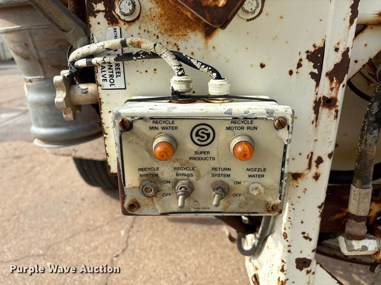 image for item EM2591 1987 Ford L8000 sewer jetter truck