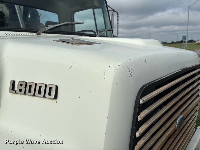 image for item EM2591 1987 Ford L8000 sewer jetter truck