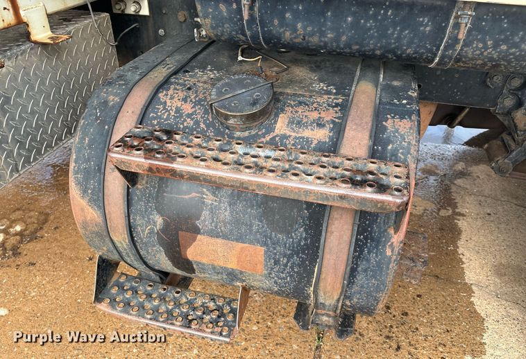 image for item EM2591 1987 Ford L8000 sewer jetter truck