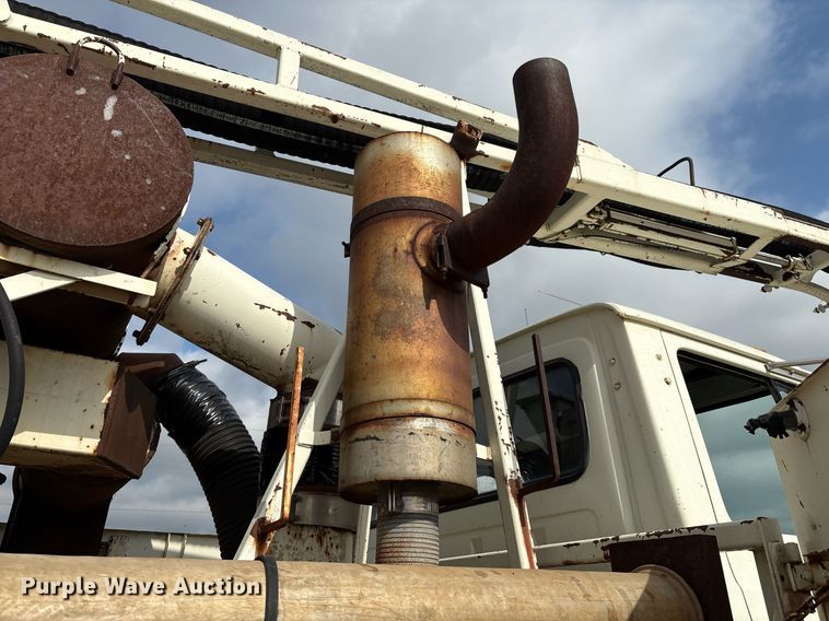 image for item EM2591 1987 Ford L8000 sewer jetter truck