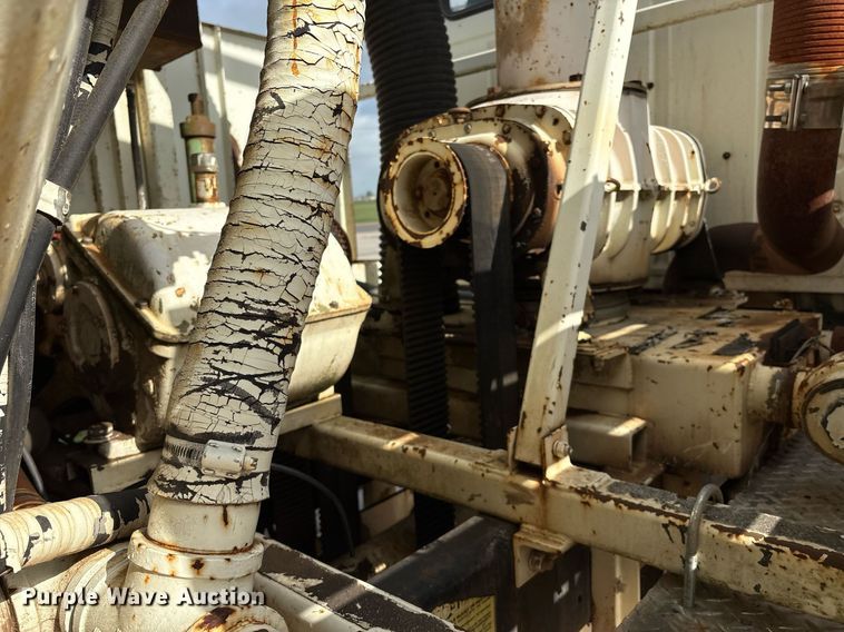 image for item EM2591 1987 Ford L8000 sewer jetter truck