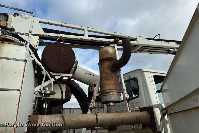 image for item EM2591 1987 Ford L8000 sewer jetter truck