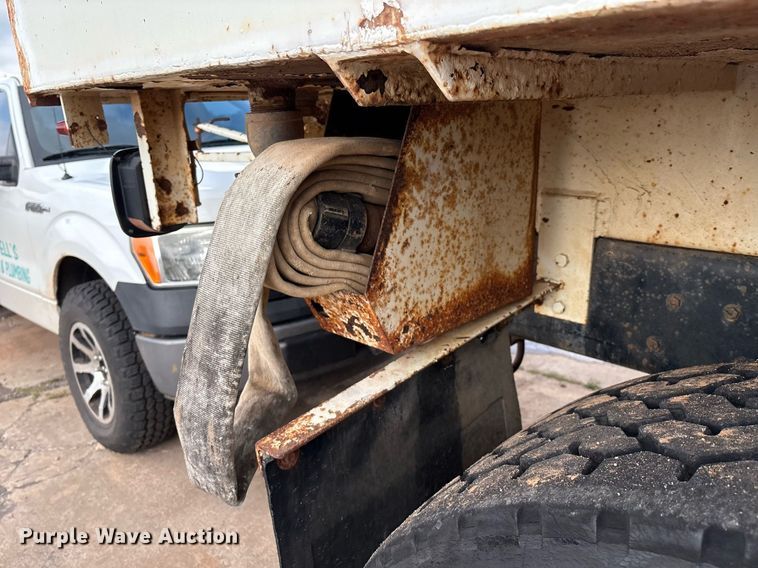 image for item EM2591 1987 Ford L8000 sewer jetter truck