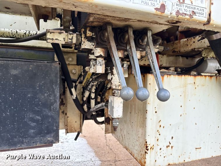 image for item EM2591 1987 Ford L8000 sewer jetter truck