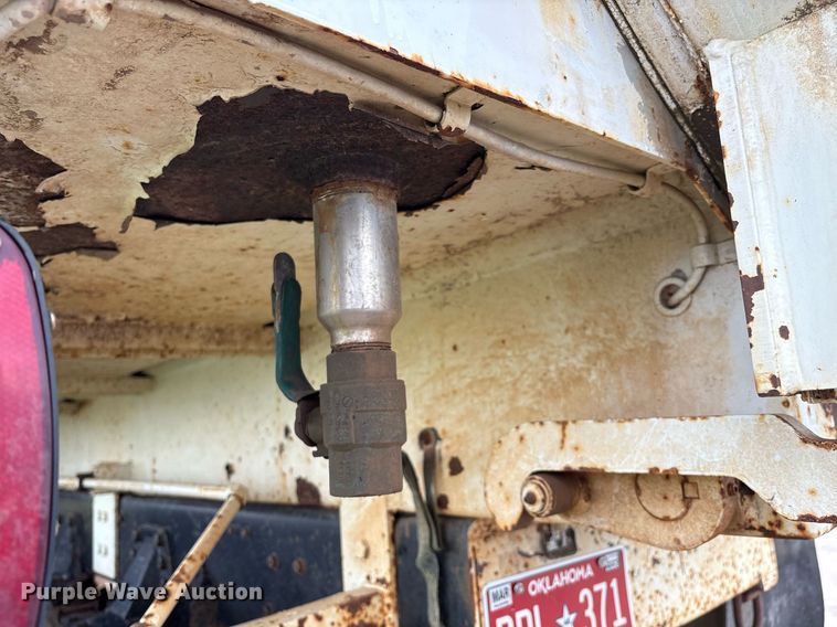 image for item EM2591 1987 Ford L8000 sewer jetter truck