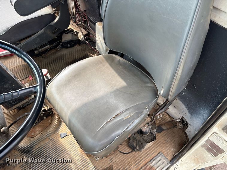 image for item EM2591 1987 Ford L8000 sewer jetter truck