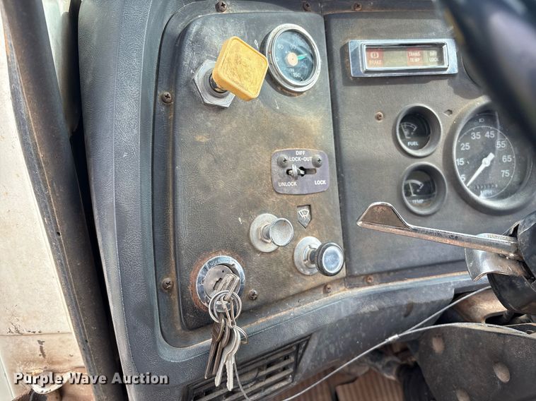 image for item EM2591 1987 Ford L8000 sewer jetter truck