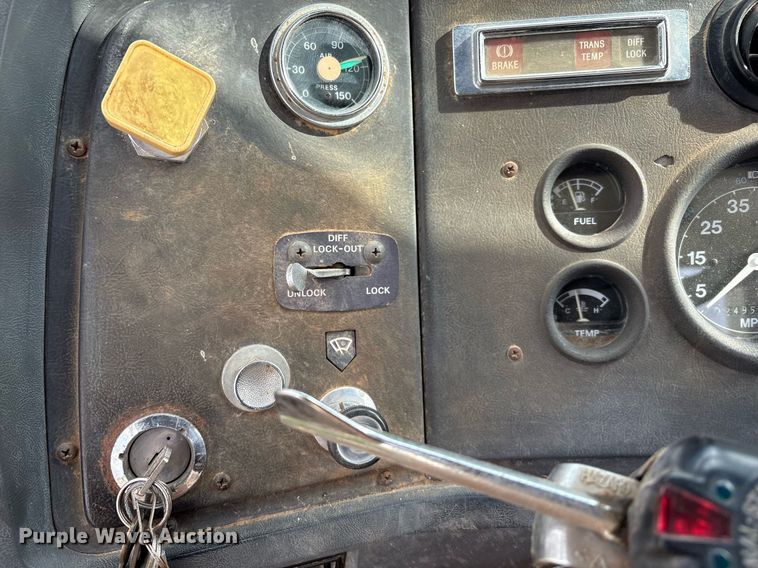 image for item EM2591 1987 Ford L8000 sewer jetter truck