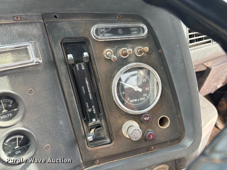 image for item EM2591 1987 Ford L8000 sewer jetter truck