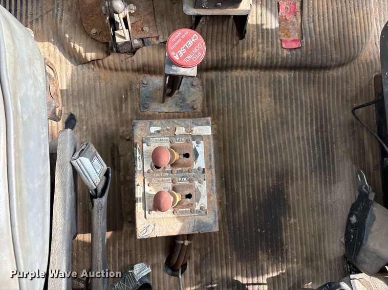 image for item EM2591 1987 Ford L8000 sewer jetter truck