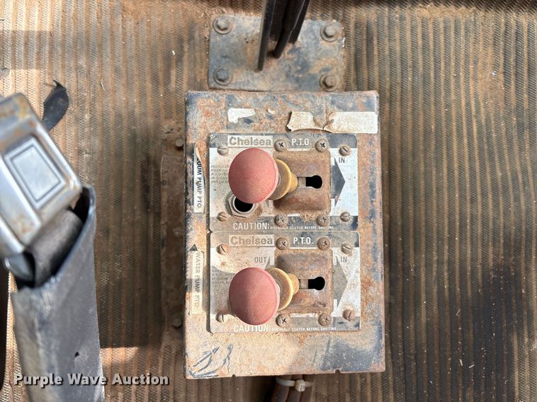 image for item EM2591 1987 Ford L8000 sewer jetter truck