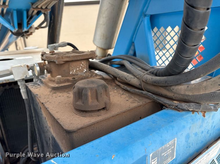 image for item EM2593 2007 Genie GTH1056 telehandler